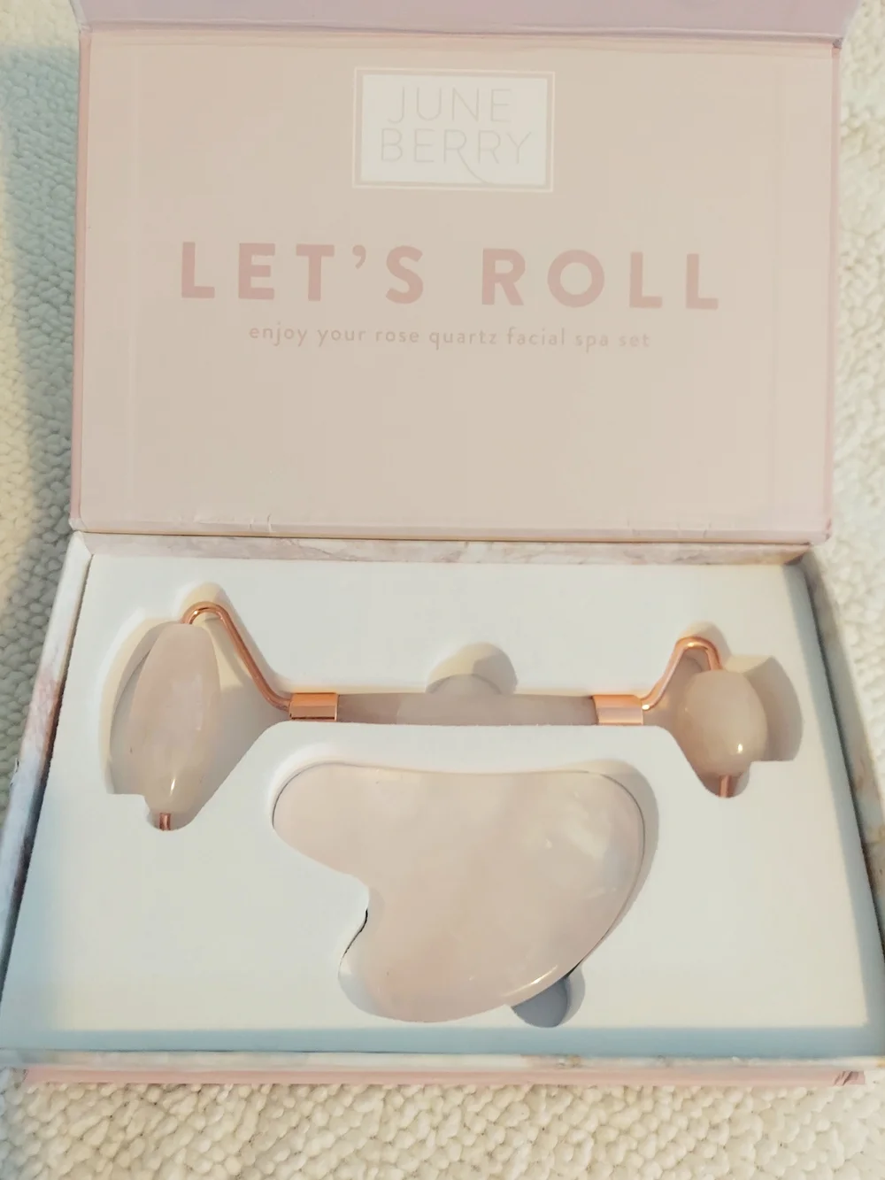 June Berry Rose Quartz Facial Lymphatic Roller Spa Set NWT Travel Self Care